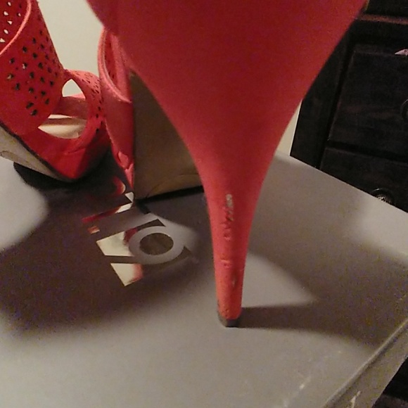 High Heels - Picture 4 of 4